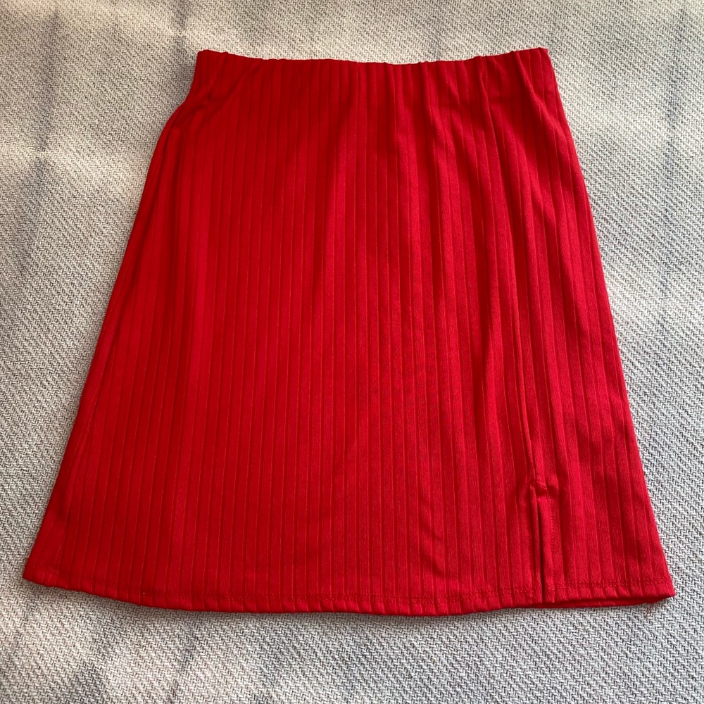 Gaze Red Mini Skirt Size Small NWT Stretchy